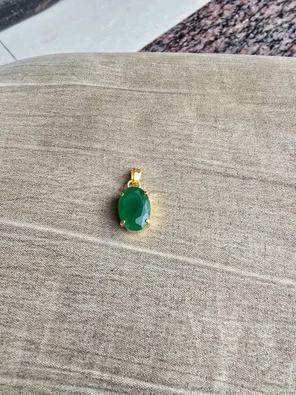 Panna_Emerald_Gemstone_Brass_Metal__Pendant_Astrological_Purpose_For_Unisex