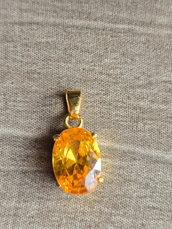 Yellow_Sapphire_Pukhraj_Gemstone_Brass_Metal__Pendant_Astrological_Purpose_For_Unisex