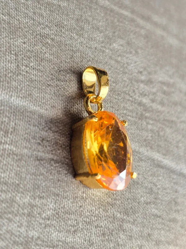 Yellow_Sapphire_Pukhraj_Gemstone_Brass_Metal__Pendant_Astrological_Purpose_For_Unisex