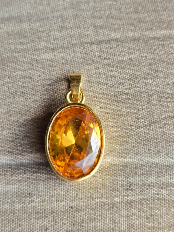 Yellow_Sapphire_Pukhraj_Gemstone_Brass_Metal__Pendant_Astrological_Purpose_For_Unisex