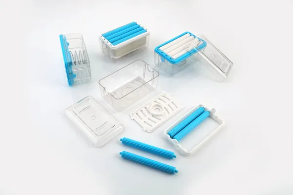 Blue_&_Transparent_Plastic_2-In-1_Portable_Soap_Dish_&_Soap_Dispenser_With_Roller_And_Drain_Holes
