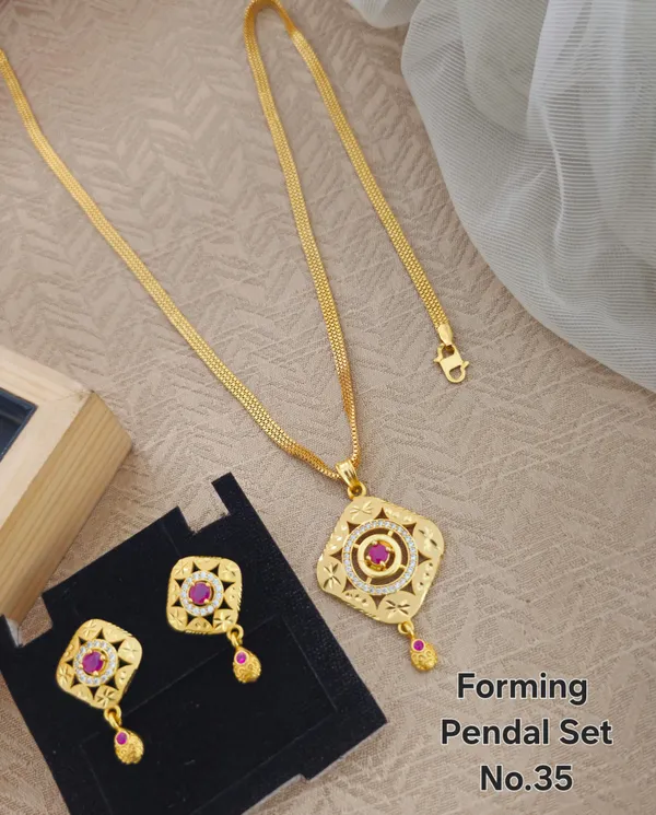 Gold_Plated_Pendant_Set_Premium_Stylish_Pendant_with_Earring_For_Women