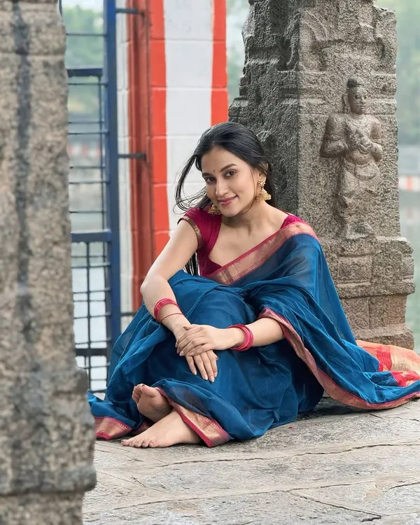 Blue_Silk_Cotton_Woven_Border_Saree_for_Women