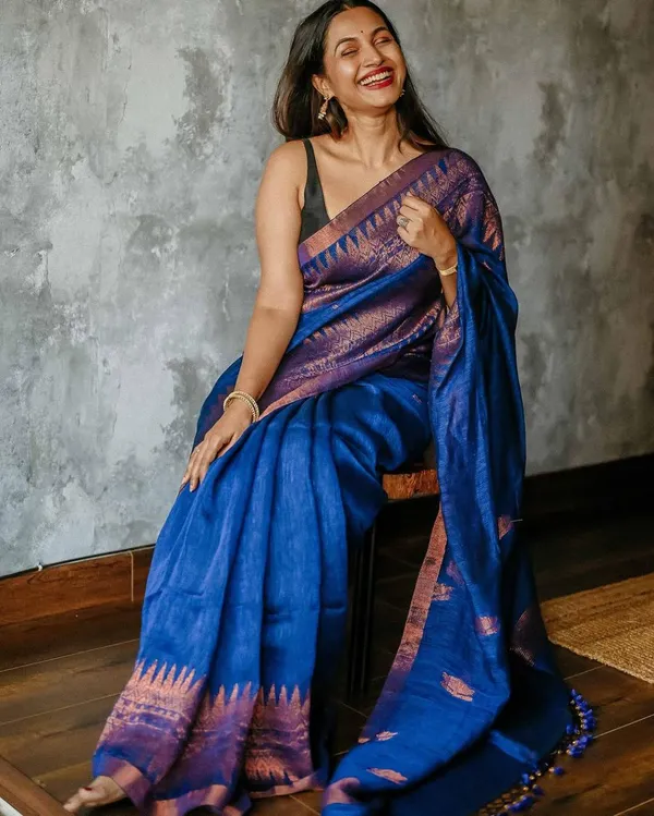 Blue_Silk_Woven_Zari_Border_Saree_for_Women