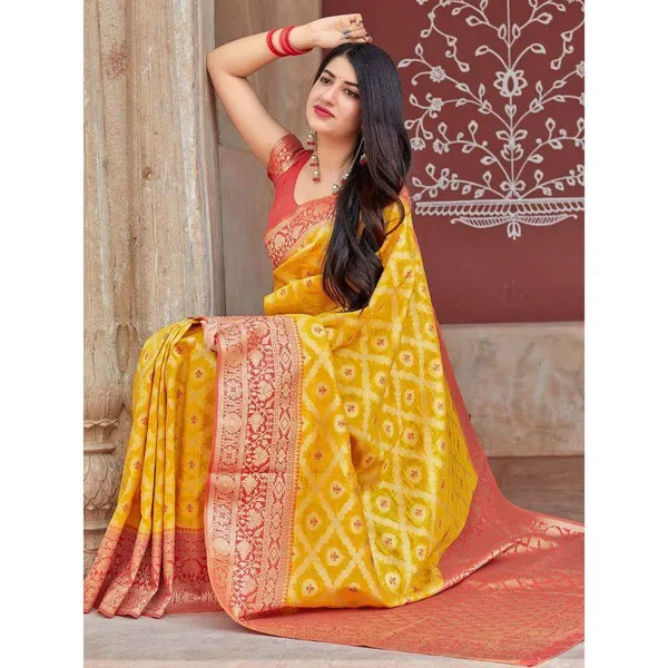 Yellow_Silk_Zari_Woven_Banarasi_Saree_for_Women