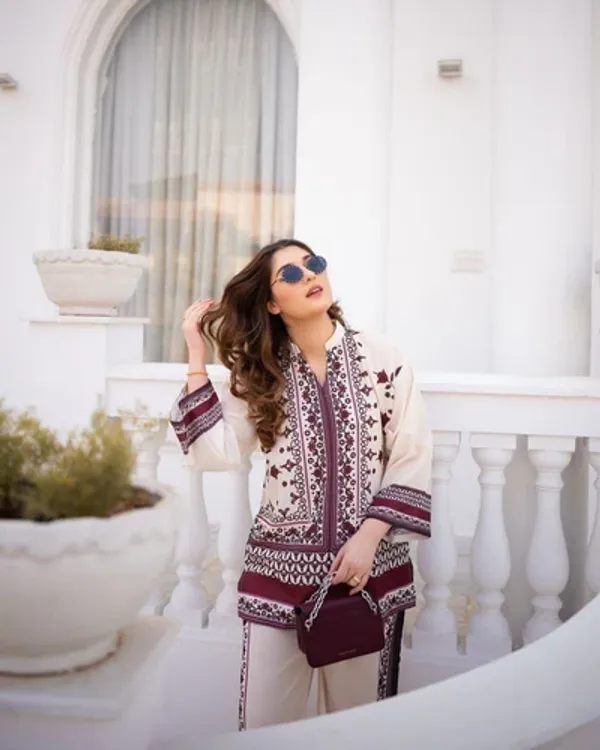 Women_Trendy_Stylish_Cotton_Sort_Top_Bottom_Party_Wear_Cord_Sat_Kurti_(White)