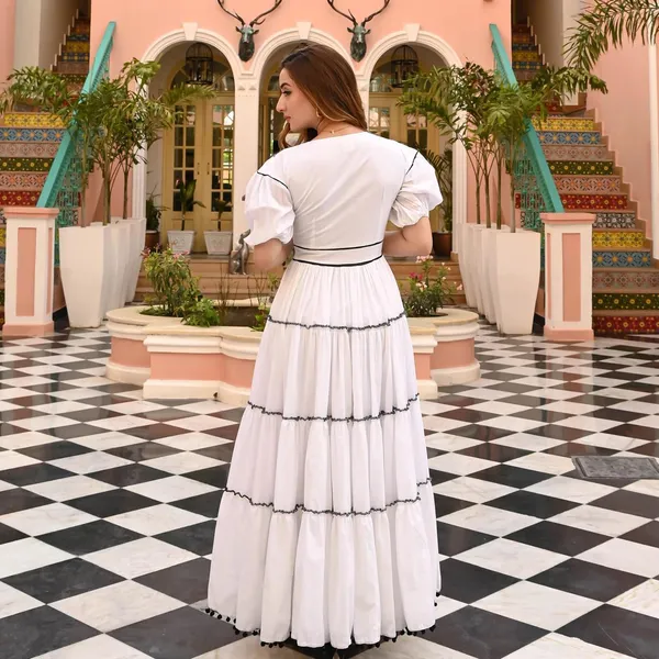 White_Bunai_Cotton_Regular_Fit_Casual_Gown_For_Women
