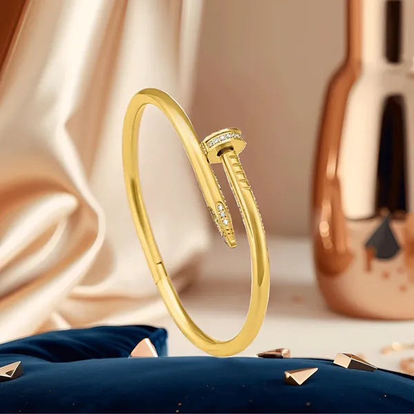 Nail_Gold_Plated_Diamond_Studded_Bracelet_|___Waterproof__Bracelet