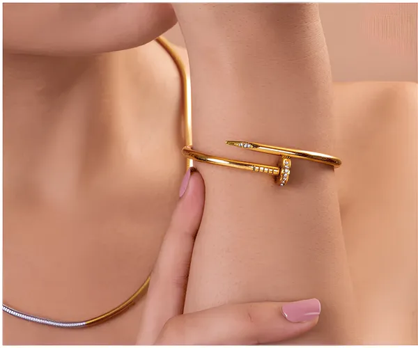 Nail_Gold_Plated_Diamond_Studded_Bracelet_|___Waterproof__Bracelet