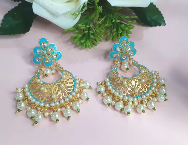 Gold_&_Turquoise_Alloy_Push_Back_Ethnic_Chandbali_Earring_For_Women