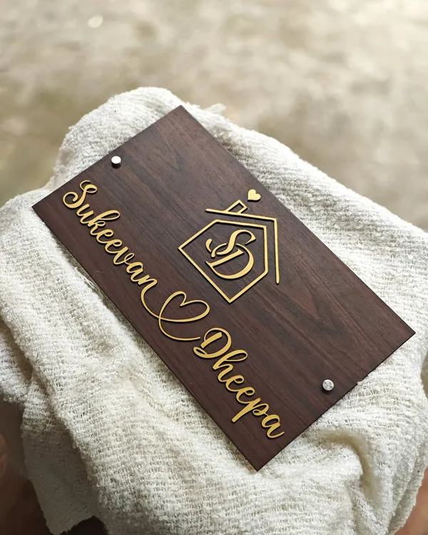 Wood_Name_Plate_For_Home,_Office_&_Outdoor_Entrance_(14_inch_x_7_inch)