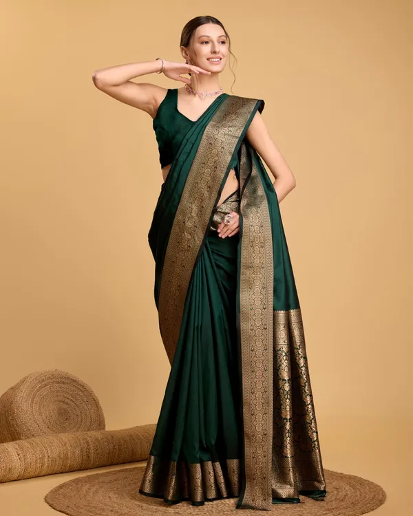 Dark_Green_Color_Soft_Kanchipuram_Silk_Saree_With_Zari_Weaving_Work