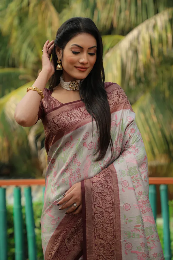 Grey_Kanjivaram_Silk_Saree_With_Zari_Weaving_Work