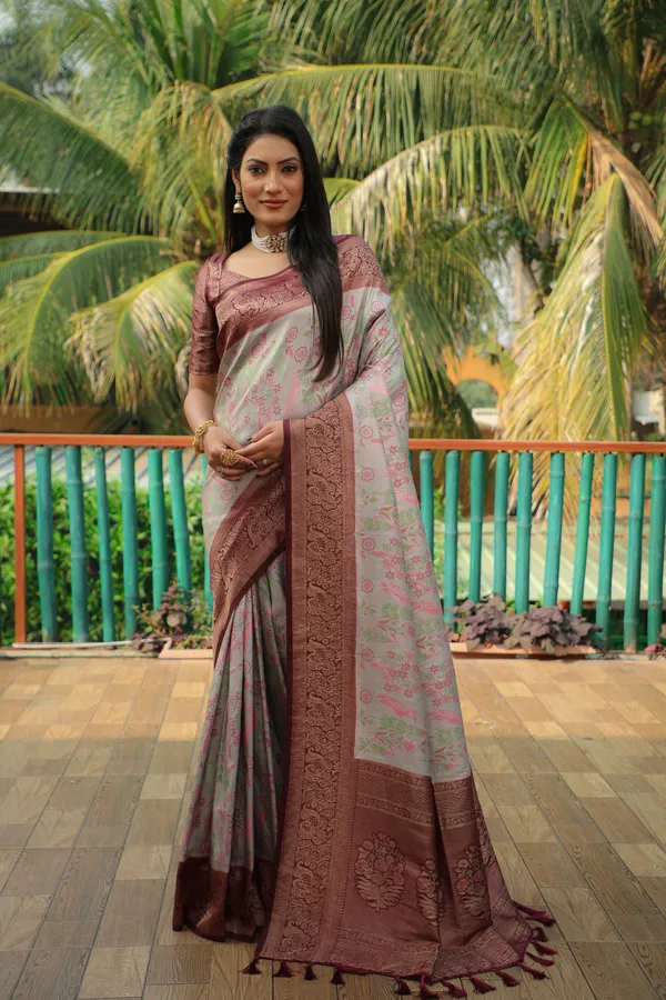 Grey_Kanjivaram_Silk_Saree_With_Zari_Weaving_Work