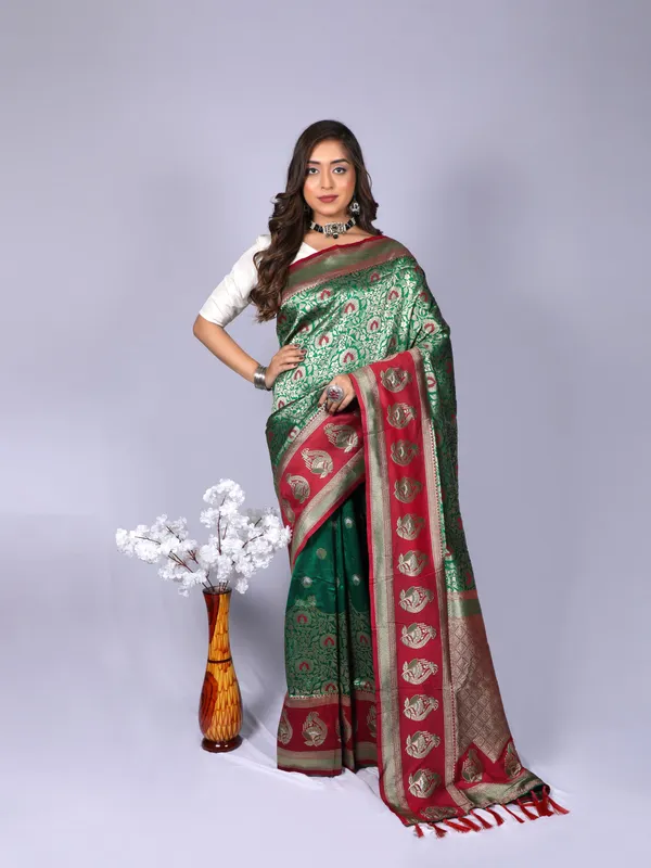 Green_Kanchipuram_Silk_Saree_With_Zari_Weaving_Work