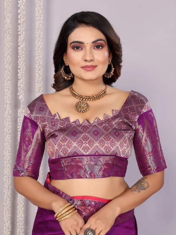 Magenta_Premium_Soft_Banarasi_Silk_Saree_With_Zari_Weaving_Work