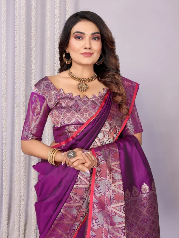 Magenta_Premium_Soft_Banarasi_Silk_Saree_With_Zari_Weaving_Work