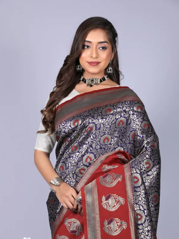 Navy_Blue_Kanchipuram_Silk_Saree_With_Zari_Weaving_Work