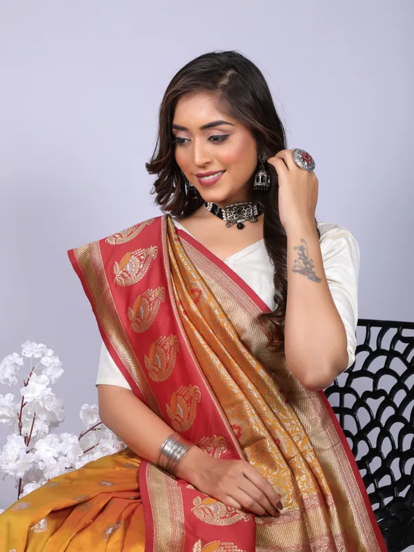 Orange_Kanchipuram_Silk_Saree_With_Zari_Weaving_Work