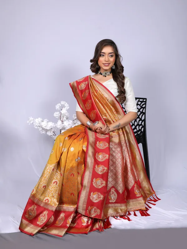 Orange_Kanchipuram_Silk_Saree_With_Zari_Weaving_Work