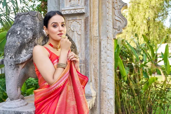 Peach_Color_Banarasi_Silk_Saree_With_Zari_Weaving_Work