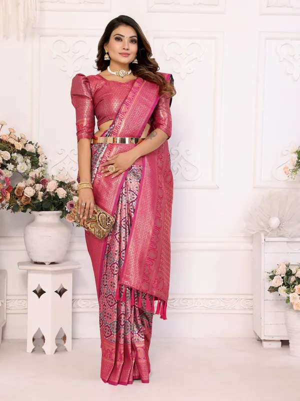 Pink_Banarasi_Chaturi_Silk_Saree_With_Zari_Weaving_Work