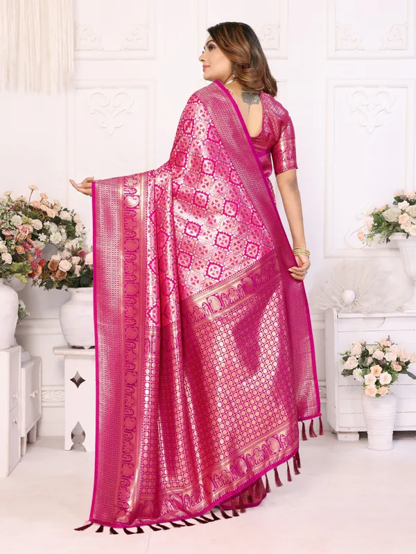 Pink_Banarasi_Chaturi_Silk_Saree_With_Zari_Weaving_Work
