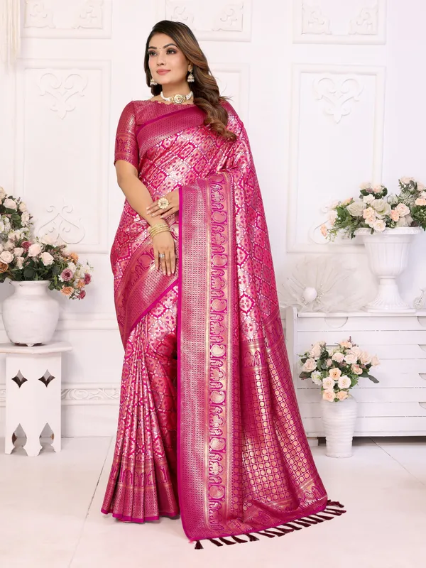 Pink_Banarasi_Chaturi_Silk_Saree_With_Zari_Weaving_Work