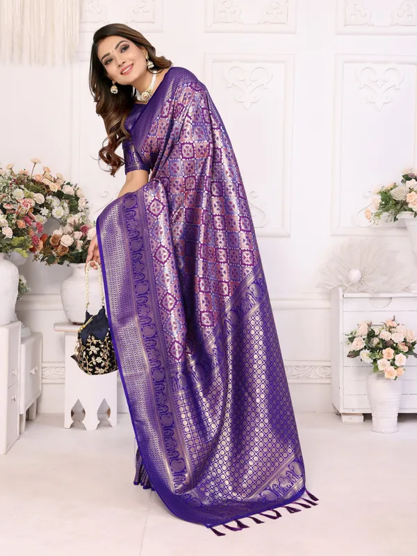 Purple_Banarasi_Chaturi_Silk_Saree_With_Zari_Weaving_Work