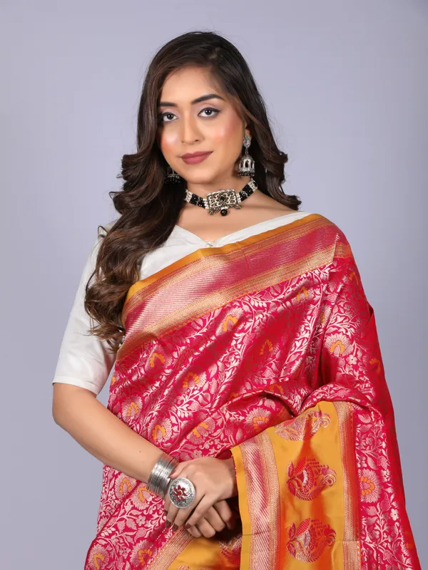 Rani_Pink_Kanchipuram_Silk_Saree_With_Zari_Weaving_Work