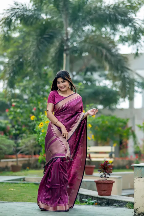 Rani_Pink_Soft_Banarasi_Raw_Silk_Saree_With_Zari_Lining_Weaving_Work