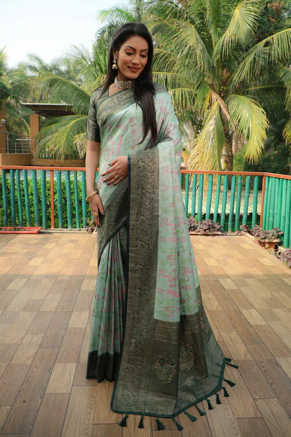 Sea_Green_Kanjivaram_Silk_Saree_With_Zari_Weaving_Work