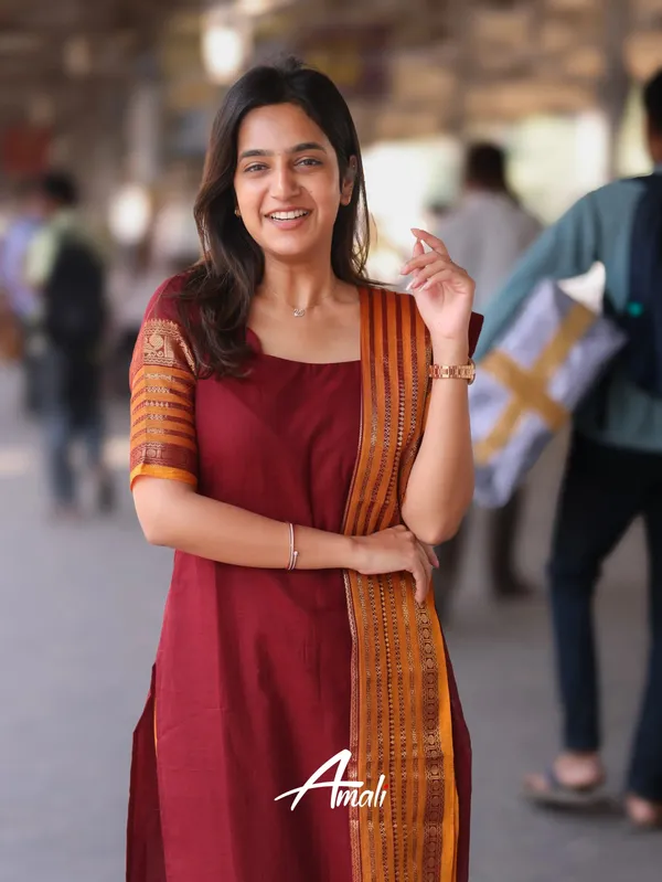 Maroon_Kurta_&_Pant_Set_with_Dupatta