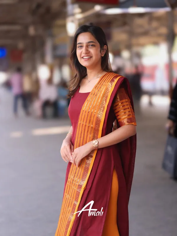 Maroon_Kurta_&_Pant_Set_with_Dupatta