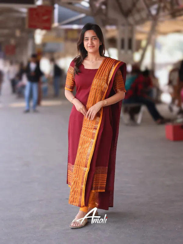 Maroon_Kurta_&_Pant_Set_with_Dupatta