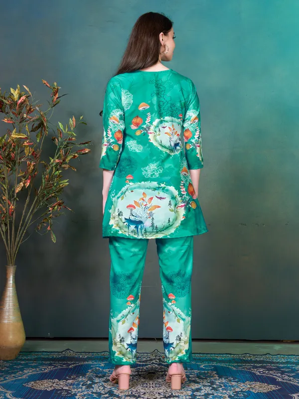 Green_With_Multifloral?Print_Rayon_Blend_Kurti_for_Women