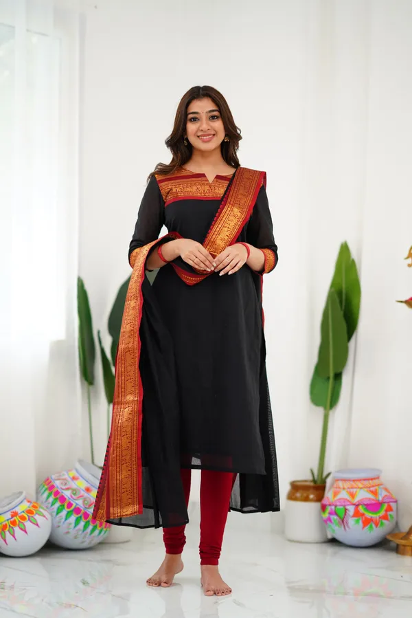 Black_Kurta_&_Pant_Set_with_Dupatta