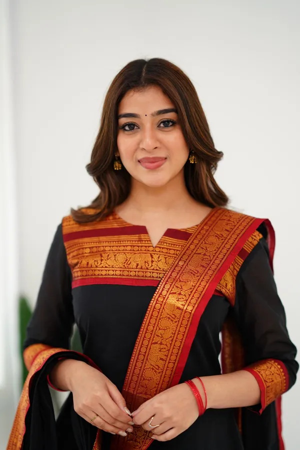 Black_Kurta_&_Pant_Set_with_Dupatta