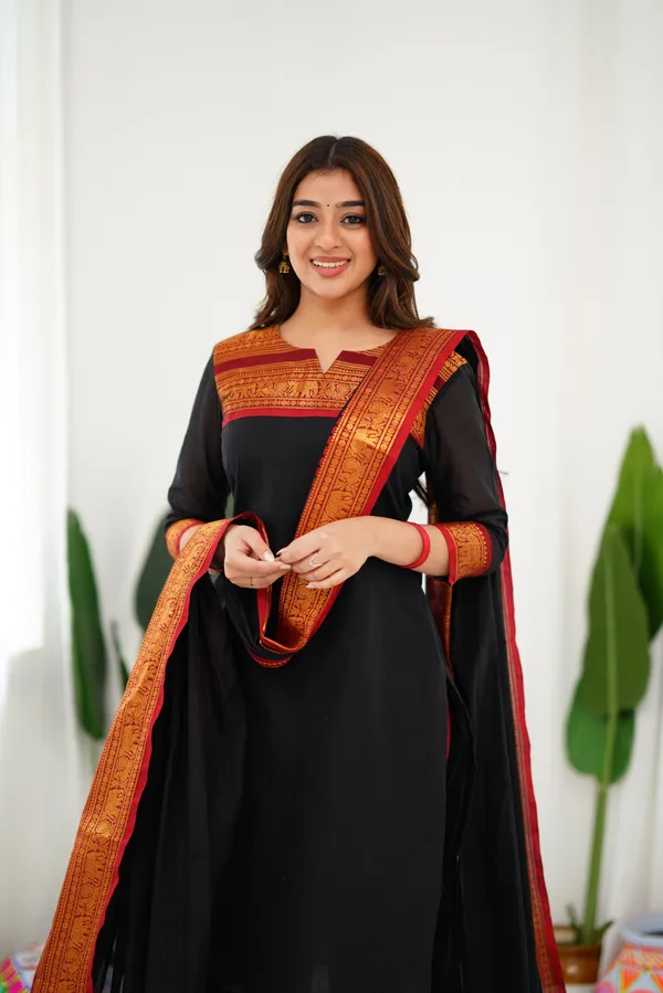Black_Kurta_&_Pant_Set_with_Dupatta