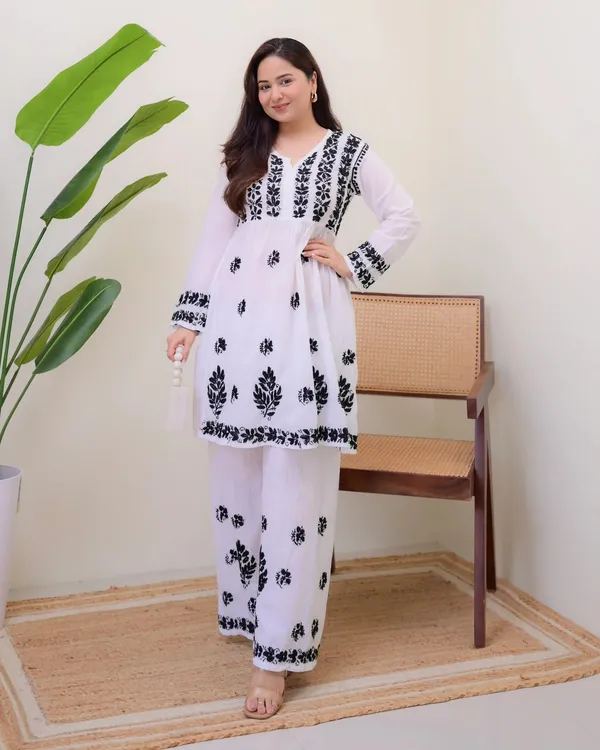 WHITE_RAYON_PRINTED_KURTA_PANT_