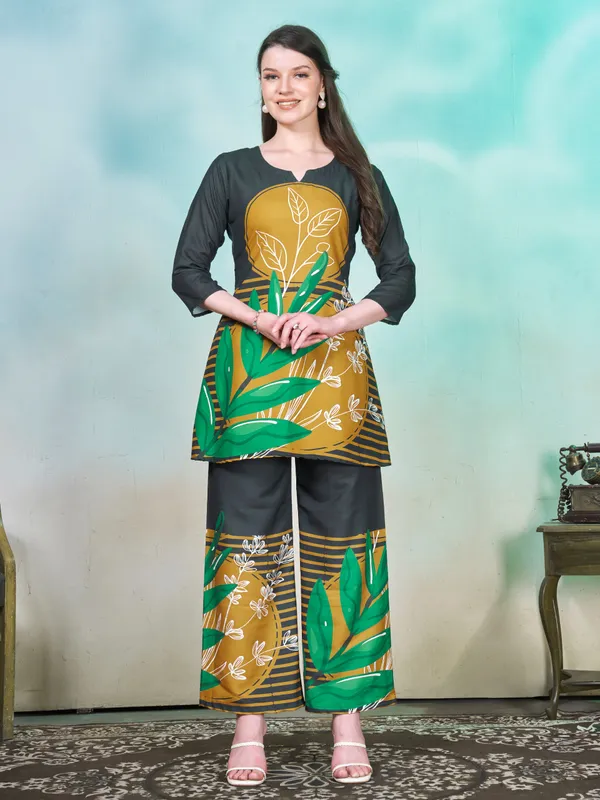 Yellow_and_Green_Flower_Printed_Rayon_Blend_Co-ord_Set_for_Women