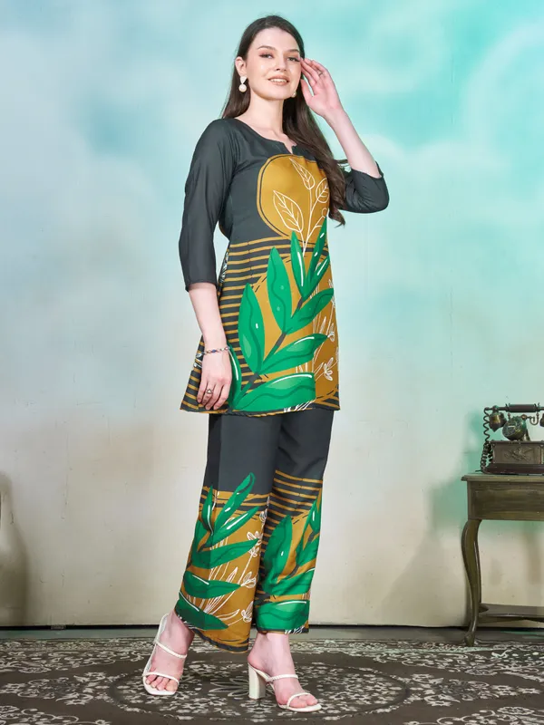 Yellow_and_Green_Flower_Printed_Rayon_Blend_Co-ord_Set_for_Women