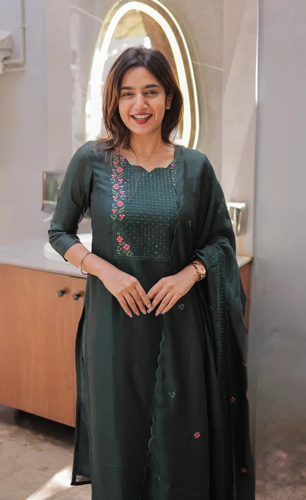 Green_Kurta_&_Pant_Set_with_Dupatta