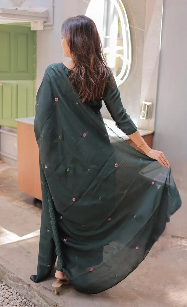 Green_Kurta_&_Pant_Set_with_Dupatta