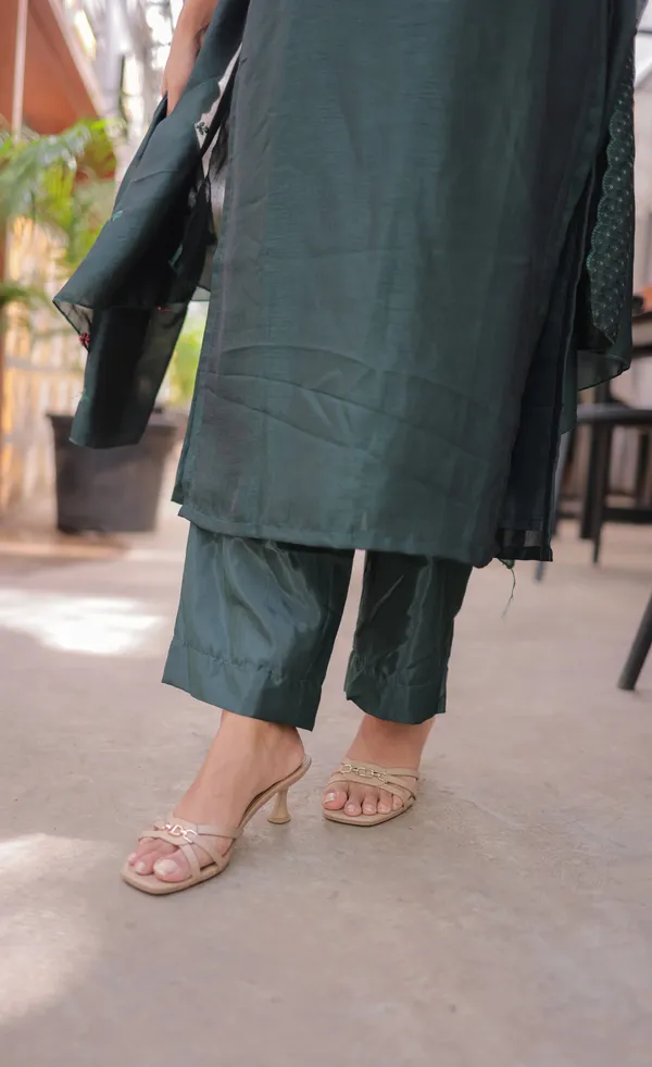 Green_Kurta_&_Pant_Set_with_Dupatta