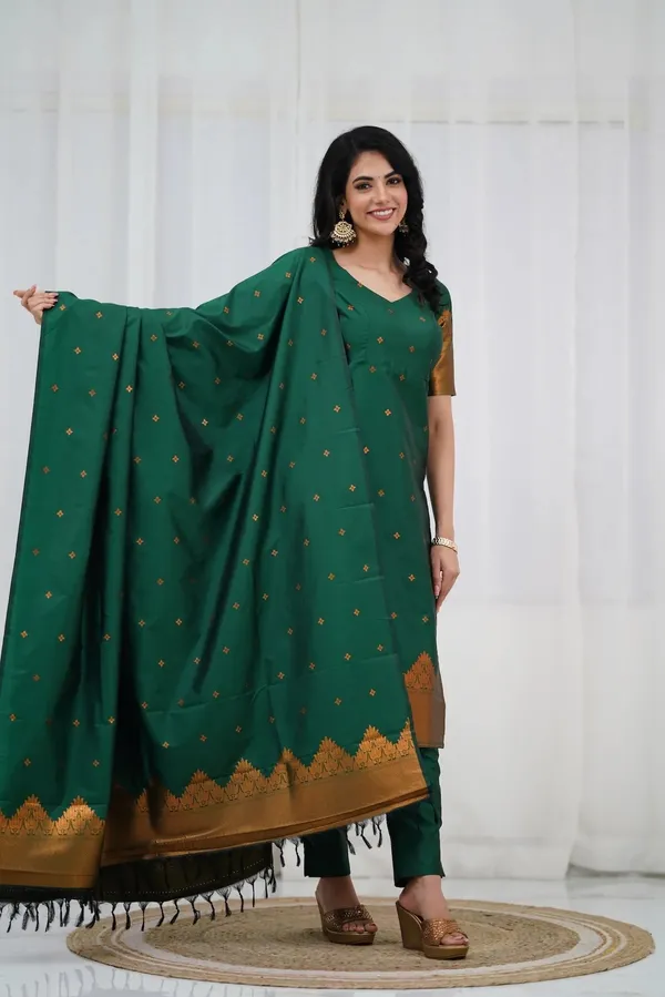 GREEN_KURTA_SET_WITH_DUPATTA
