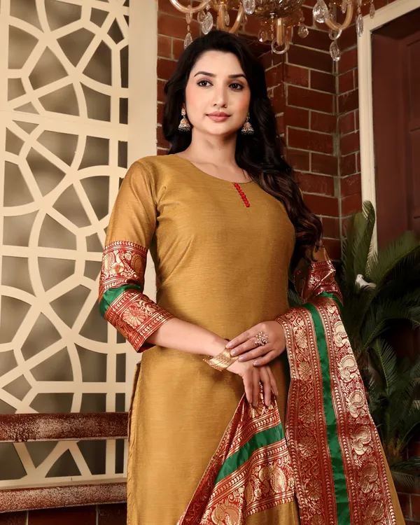 GOLD_KANCHI_COTTON_KURTA_PANT_AND_DUPATTA_SET