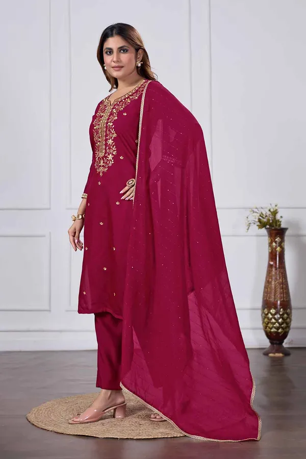 Maroon_Kurta_&_Pant_Set_with_Dupatta