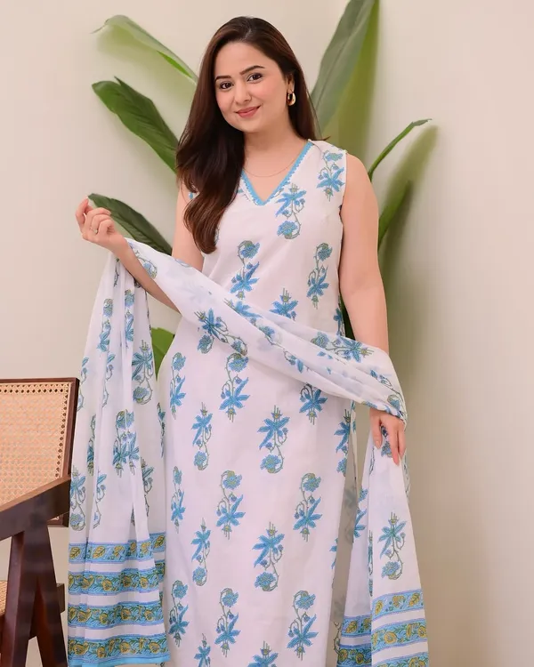 WHITE_AND_BLUE_PRINTED_V-_NECK_KURTA_PANT_SET_WITH_DUPATTA