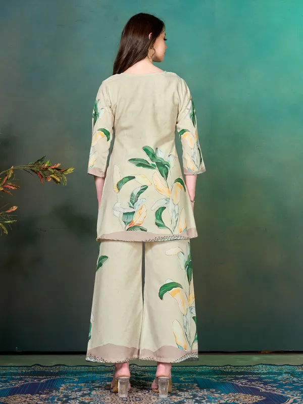 Off_White_with_Green_Floral_Printed_Rayon_Blend_Co-ord_Set_for_Women
